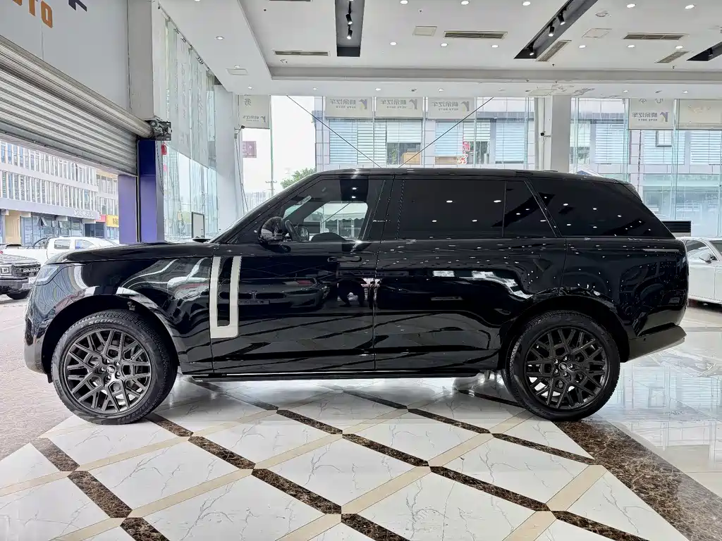 Land Rover Range Rover — миниатюра 17