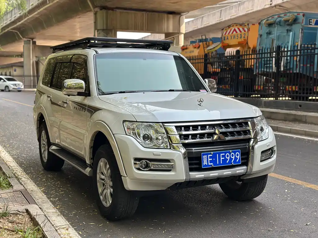 Mitsubishi V97 2020 3.8L