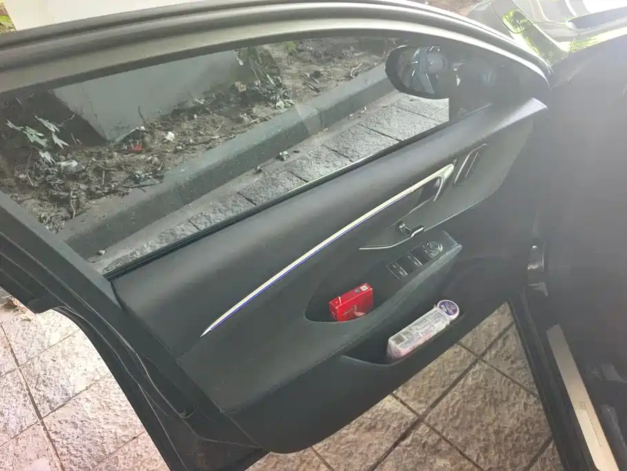 Buick LaCrosse — миниатюра 7