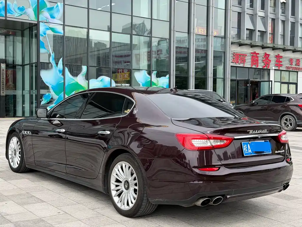 Maserati Quattroporte — миниатюра 14