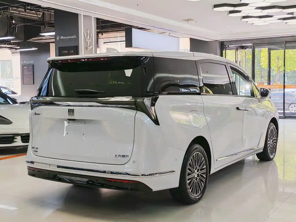 Buick GL8 Hybrid — миниатюра 17