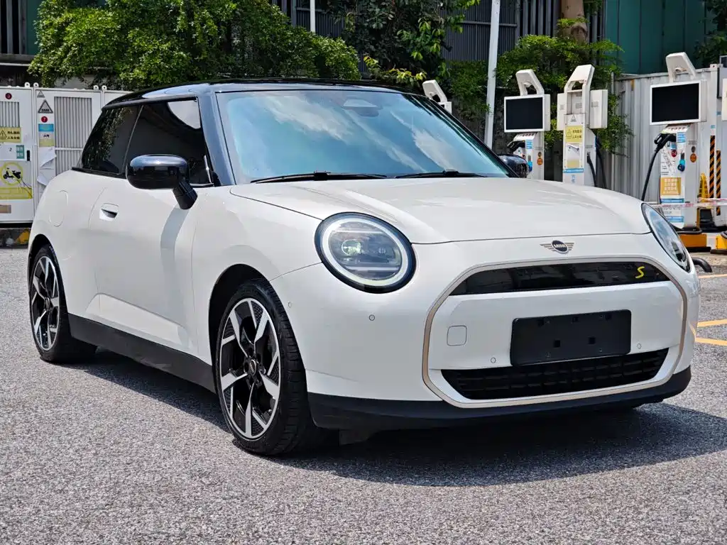 MINI MINI COOPER EV — миниатюра 3