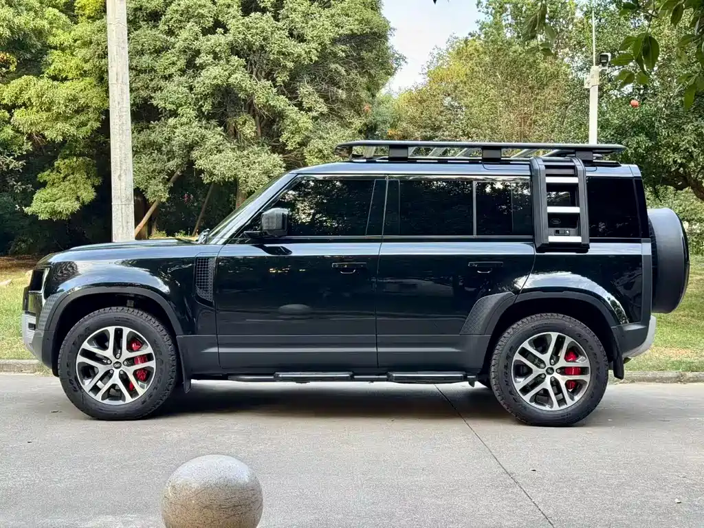 Land Rover Defender — миниатюра 6