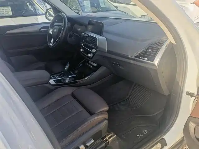 BMW iX3 — миниатюра 8