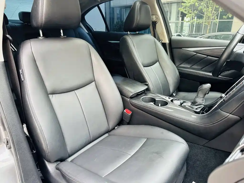 Infiniti Q50L 2018 2.0T Comfort V