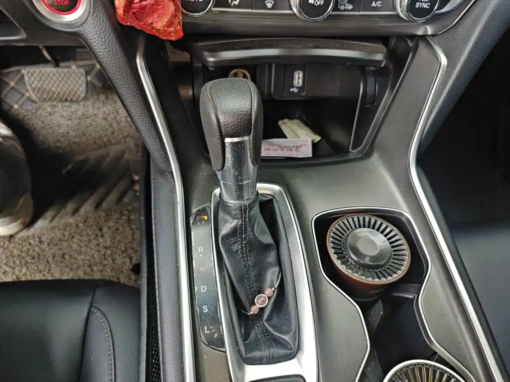 Honda Accord — миниатюра 10