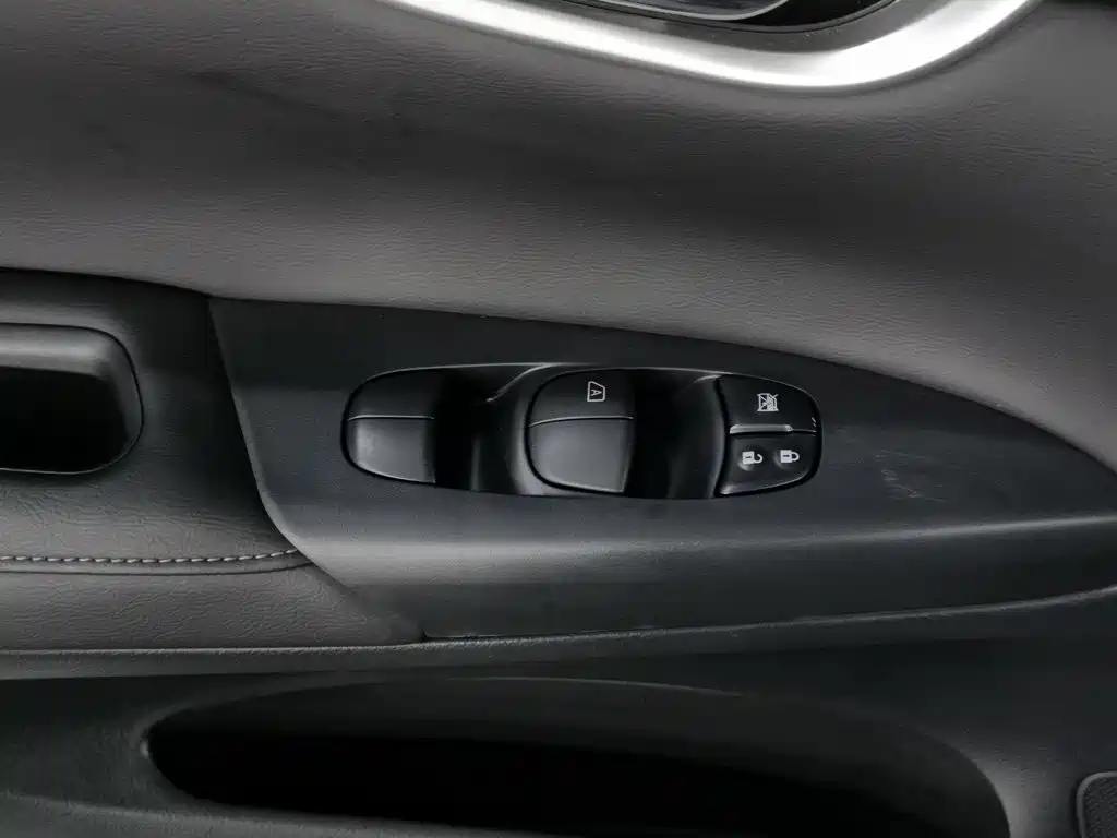 Nissan Sylphy — миниатюра 9