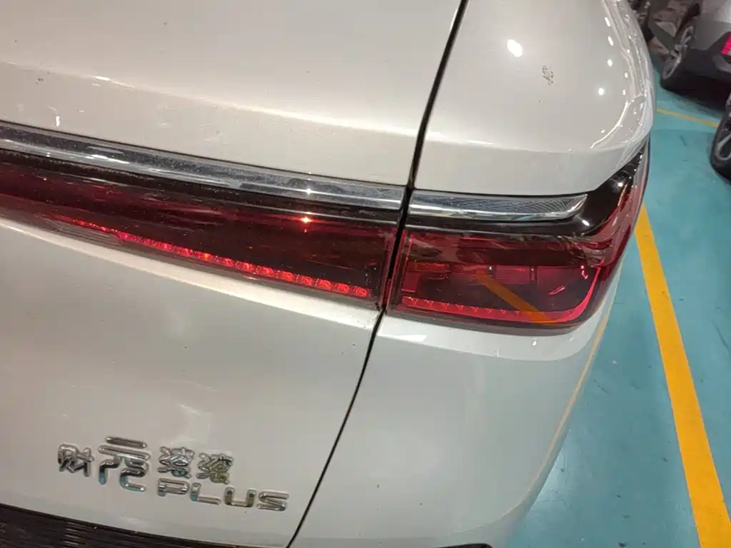 BYD Yuan Plus — миниатюра 8