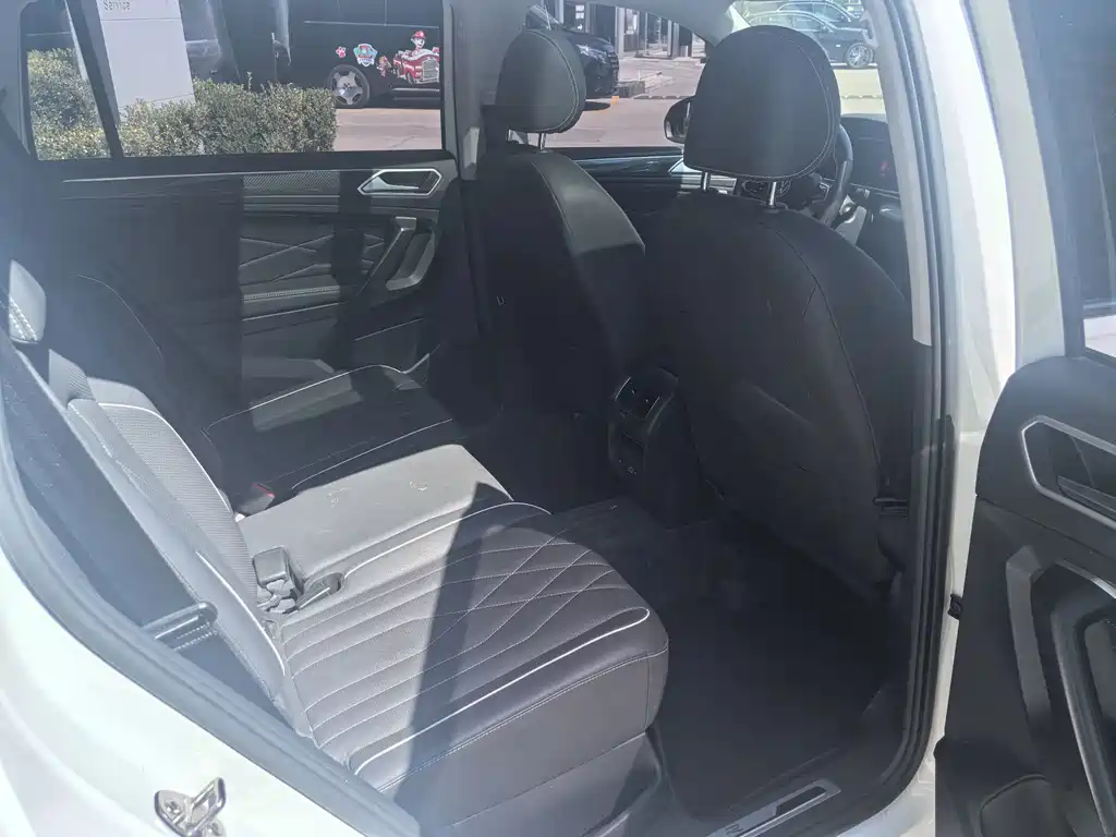 Volkswagen Tiguan L — миниатюра 9