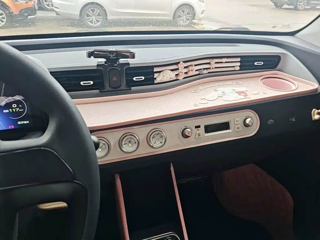 Wuling MINIEV — миниатюра 13