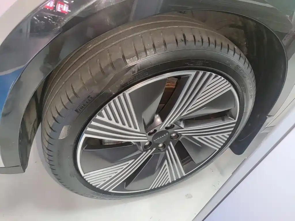 Lynk & Co 08 EM-P — миниатюра 23