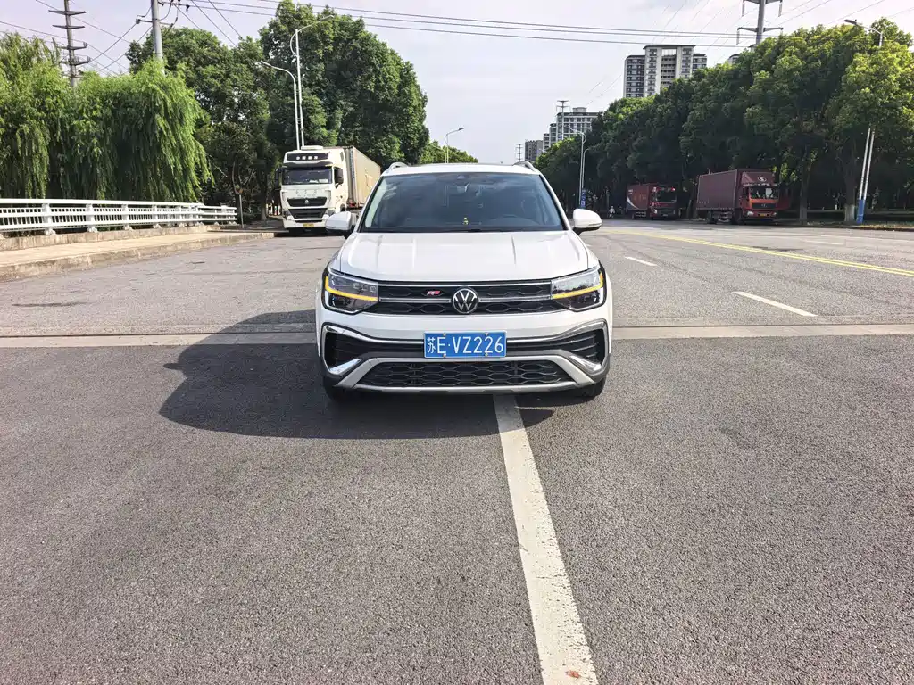 Volkswagen Tharu — миниатюра 2