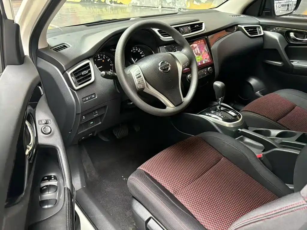 Nissan Qashqai — миниатюра 9