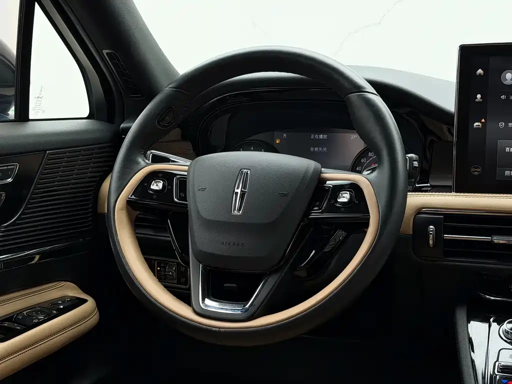 Lincoln Corsair — миниатюра 11