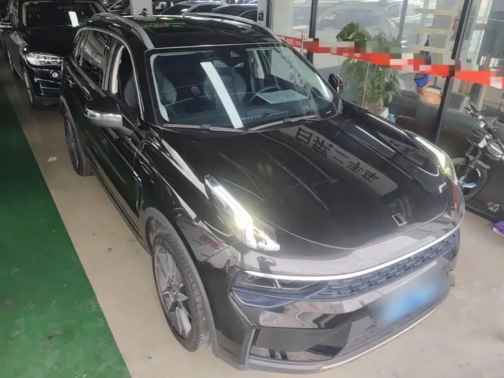 Lynk & Co 01 — миниатюра 3