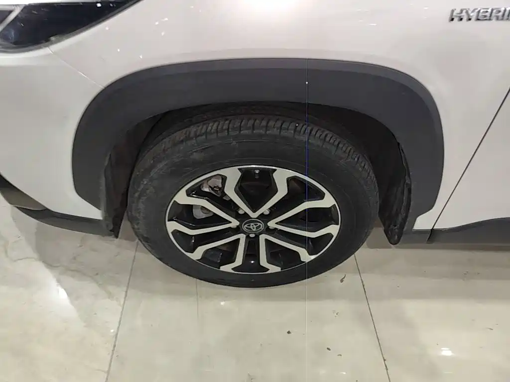 Toyota Frontlander — миниатюра 23