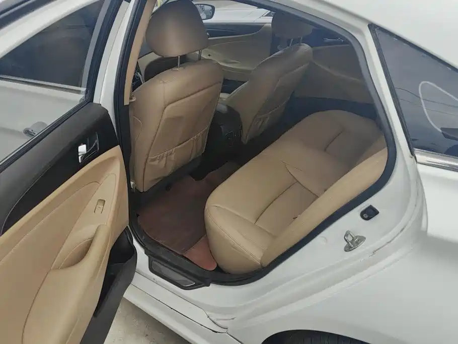 Hyundai Sonata — миниатюра 11
