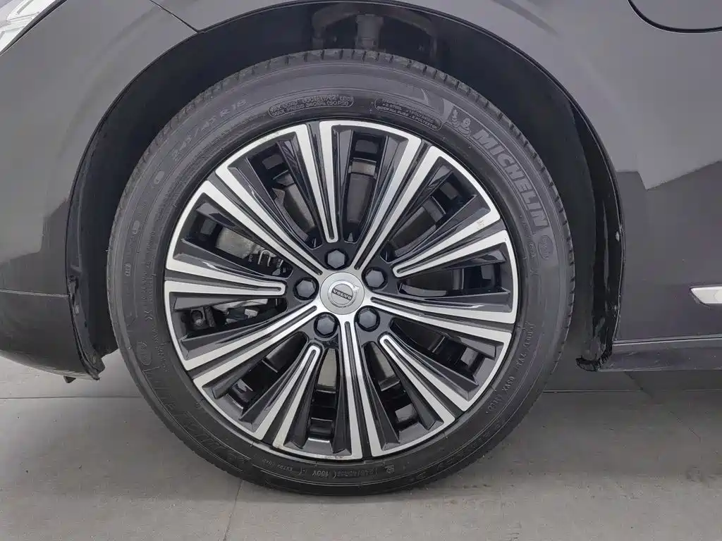 Volvo S90 PHEV — миниатюра 17