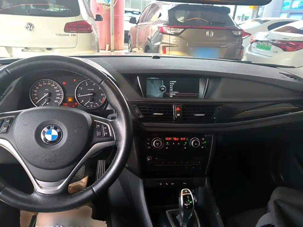 BMW X1 — миниатюра 10