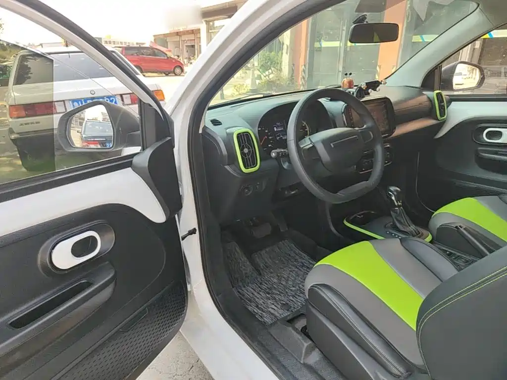 Roewe Clever — миниатюра 16