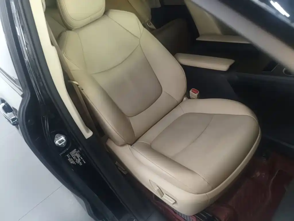 Toyota Granvia — миниатюра 25