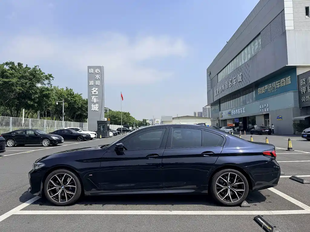 BMW 5 Series (Import) — миниатюра 20