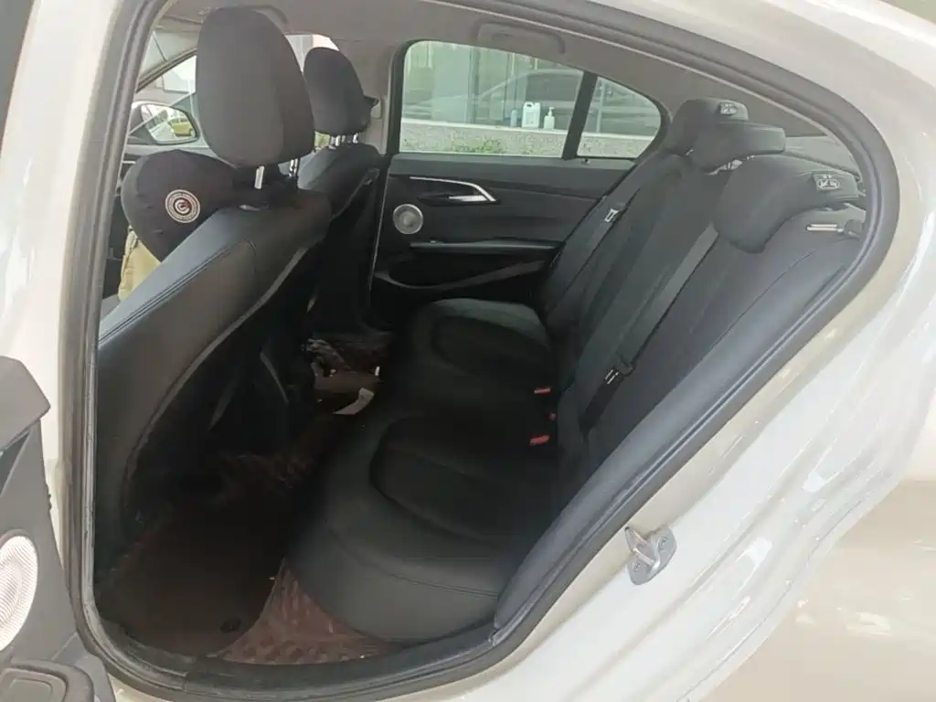 BMW 1 Series — миниатюра 17