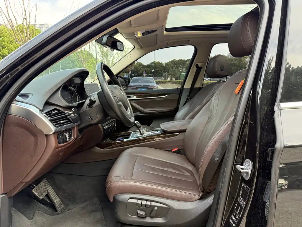 BMW X5 (Import) — миниатюра 7