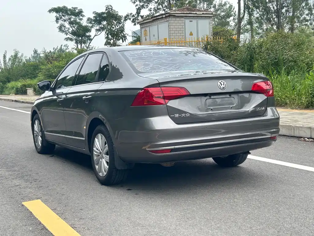 Volkswagen Bora — миниатюра 12