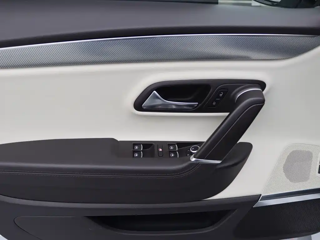Volkswagen CC — миниатюра 11
