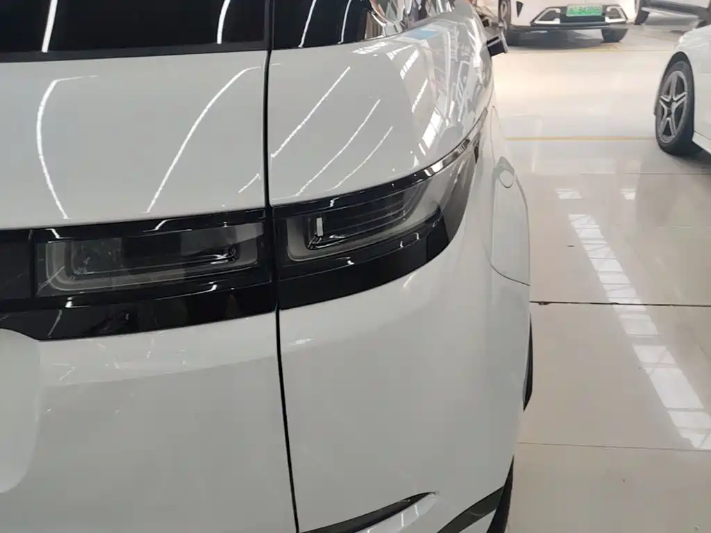 Land Rover Evoque — миниатюра 8
