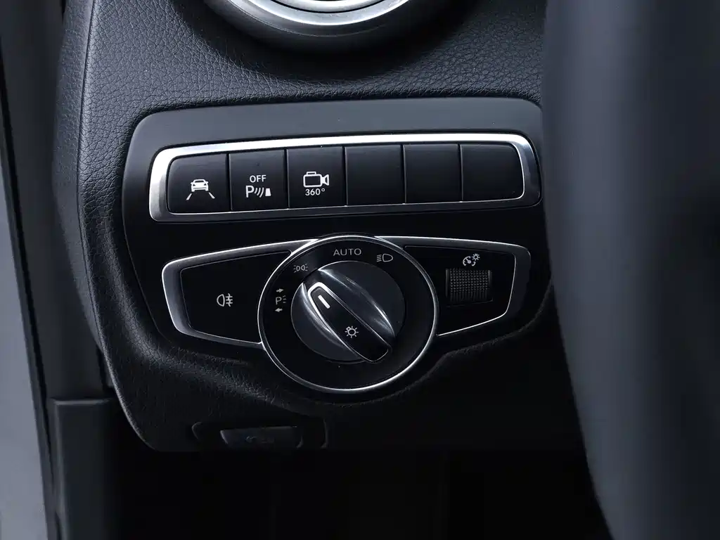 Mercedes-Benz C-Class AMG — миниатюра 16