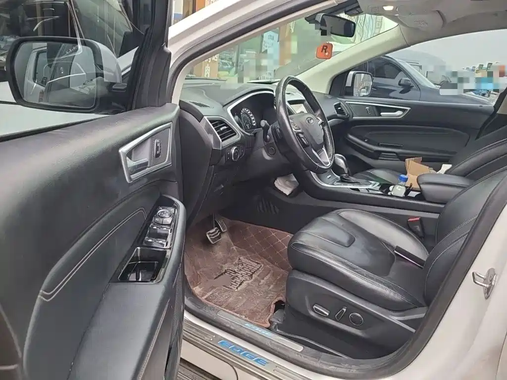Ford Edge — миниатюра 12