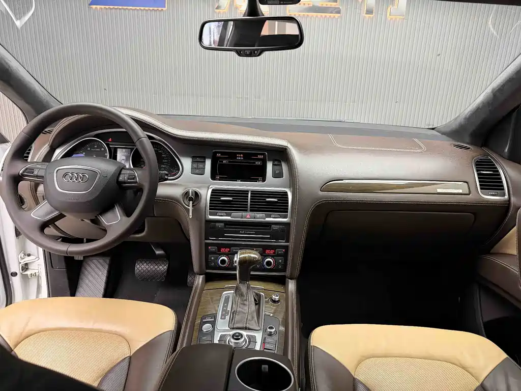 Audi Q7 — миниатюра 4