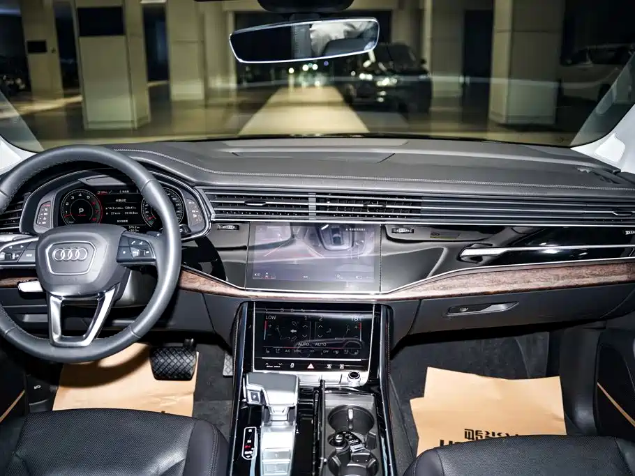Audi Q7 — миниатюра 14
