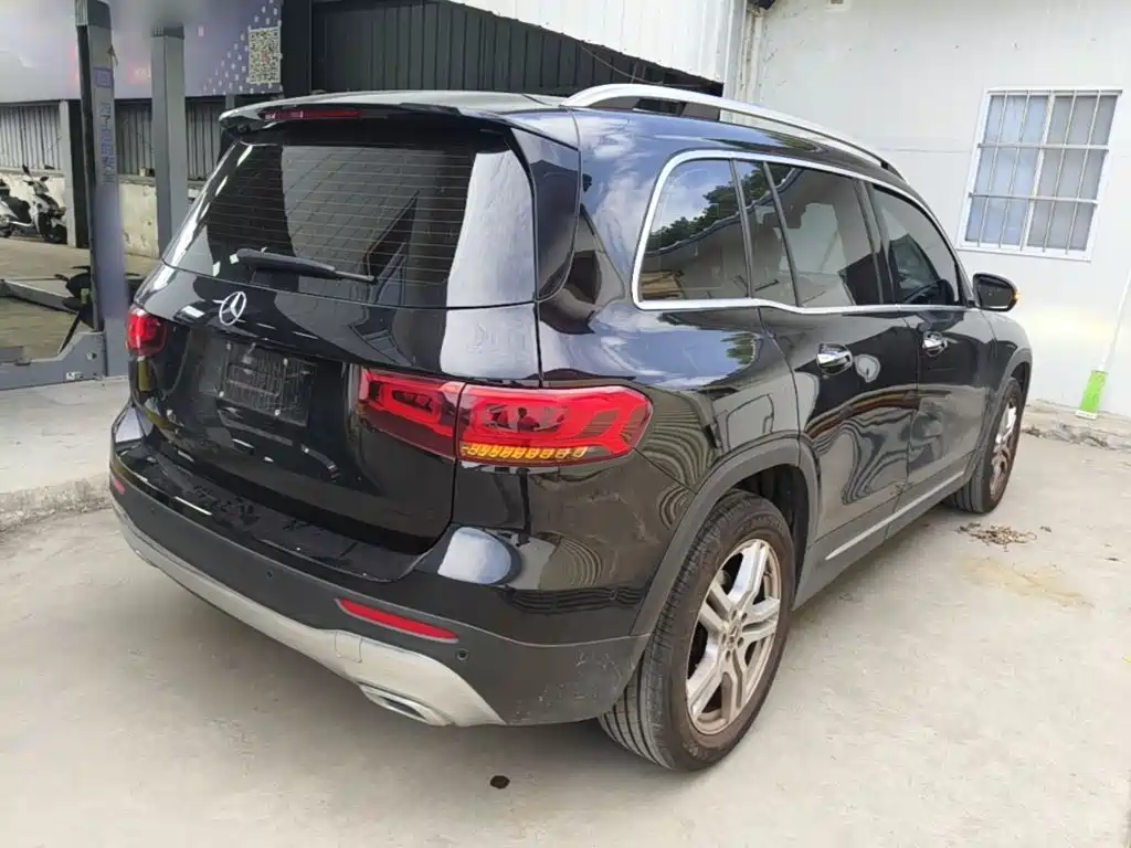 Mercedes-Benz GLB — миниатюра 7