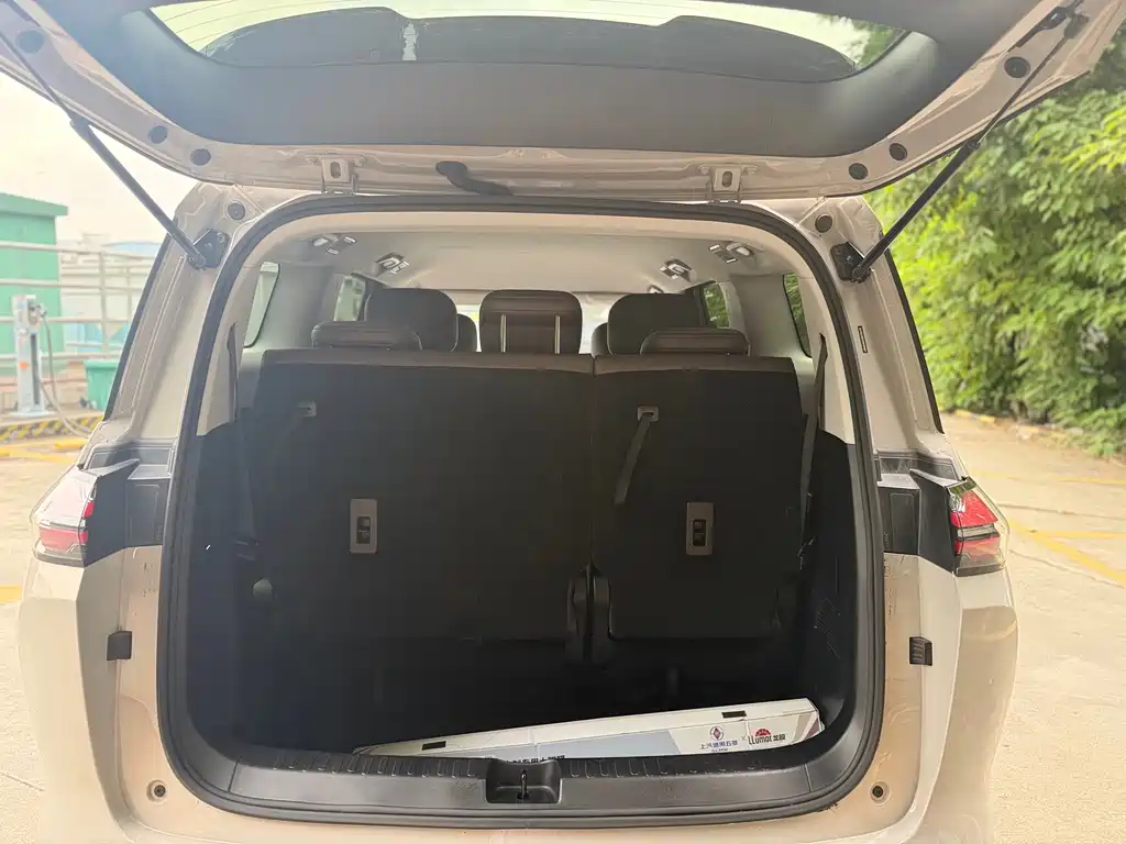 Wuling Xingguang 730 New Energy — миниатюра 18