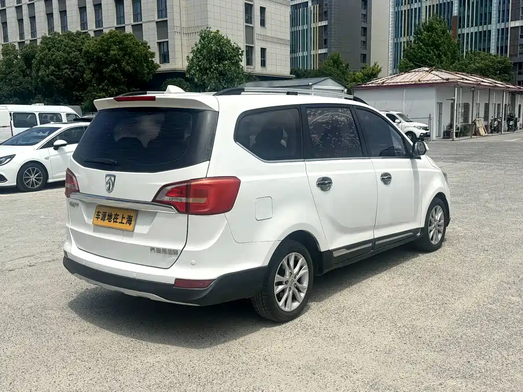 Baojun 730 2016 1.5L MT Luxury 7 мест