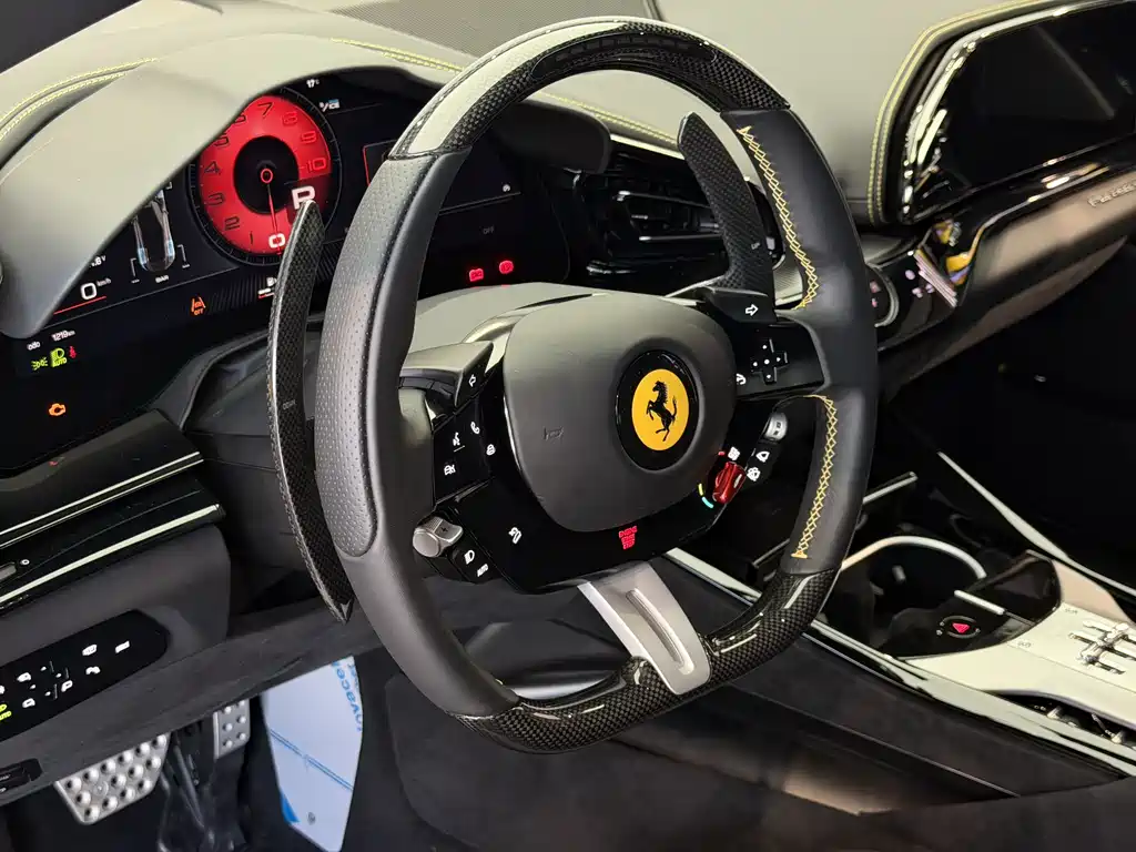 Ferrari Purosangue 2023 6.5L V12
