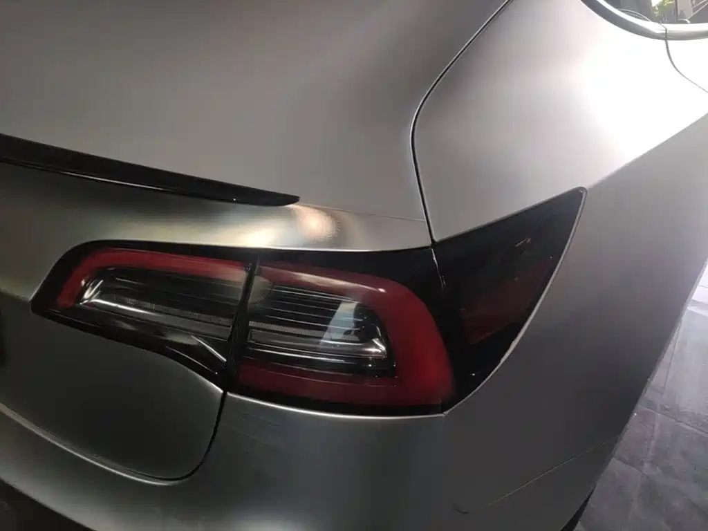 Tesla Model 3 — миниатюра 8