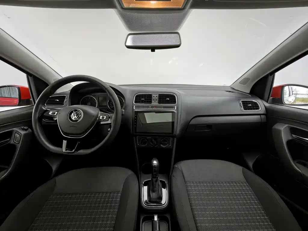 Volkswagen Polo — миниатюра 5