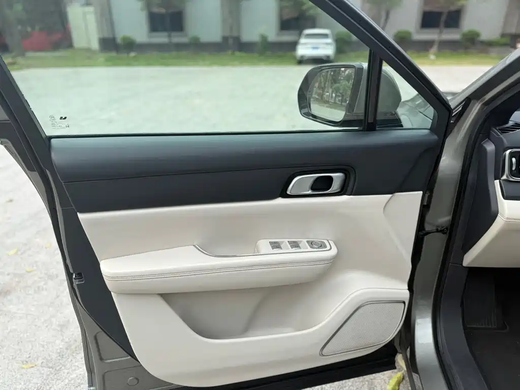 Li Auto Li ONE — миниатюра 4