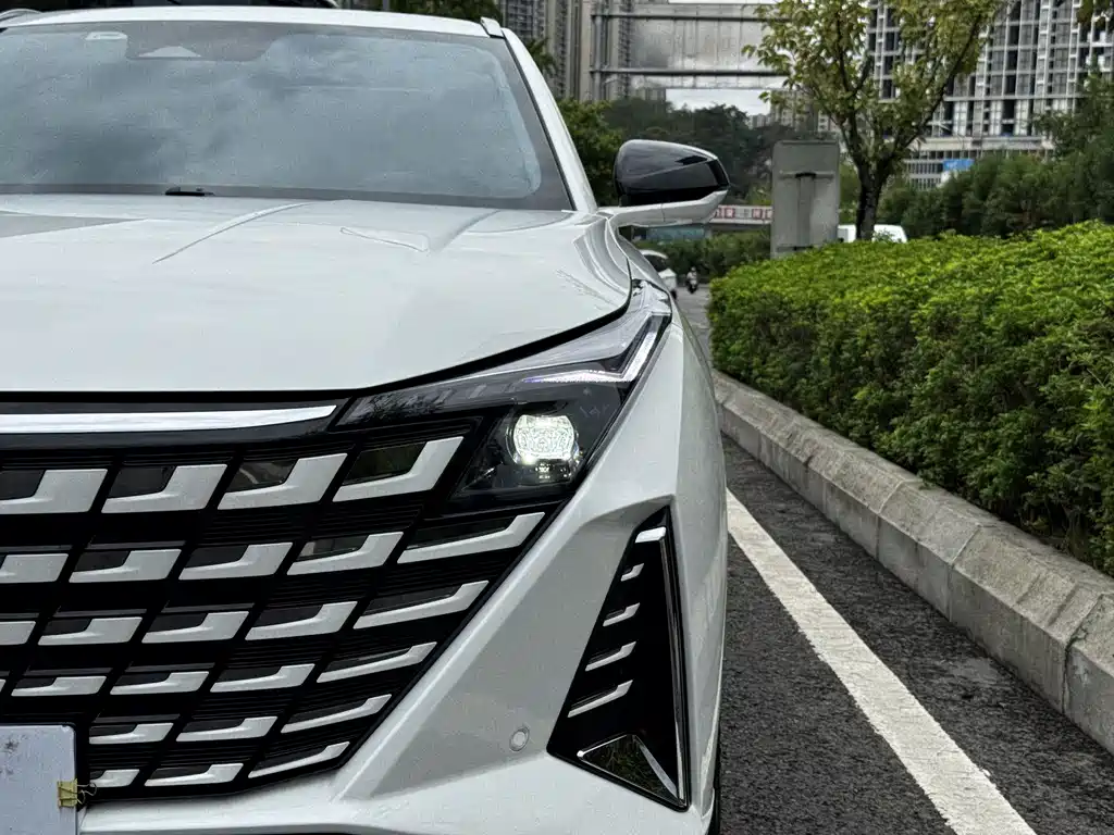 Changan UNI-Z — миниатюра 4