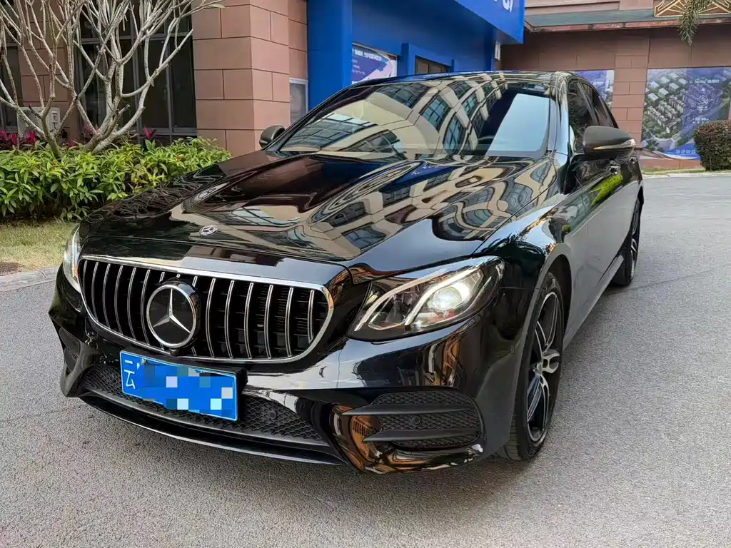 MERCEDES-BENZ E CLASS