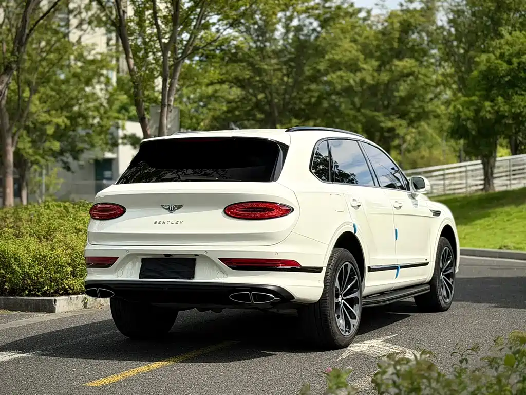 Bentley Bentayga — миниатюра 5