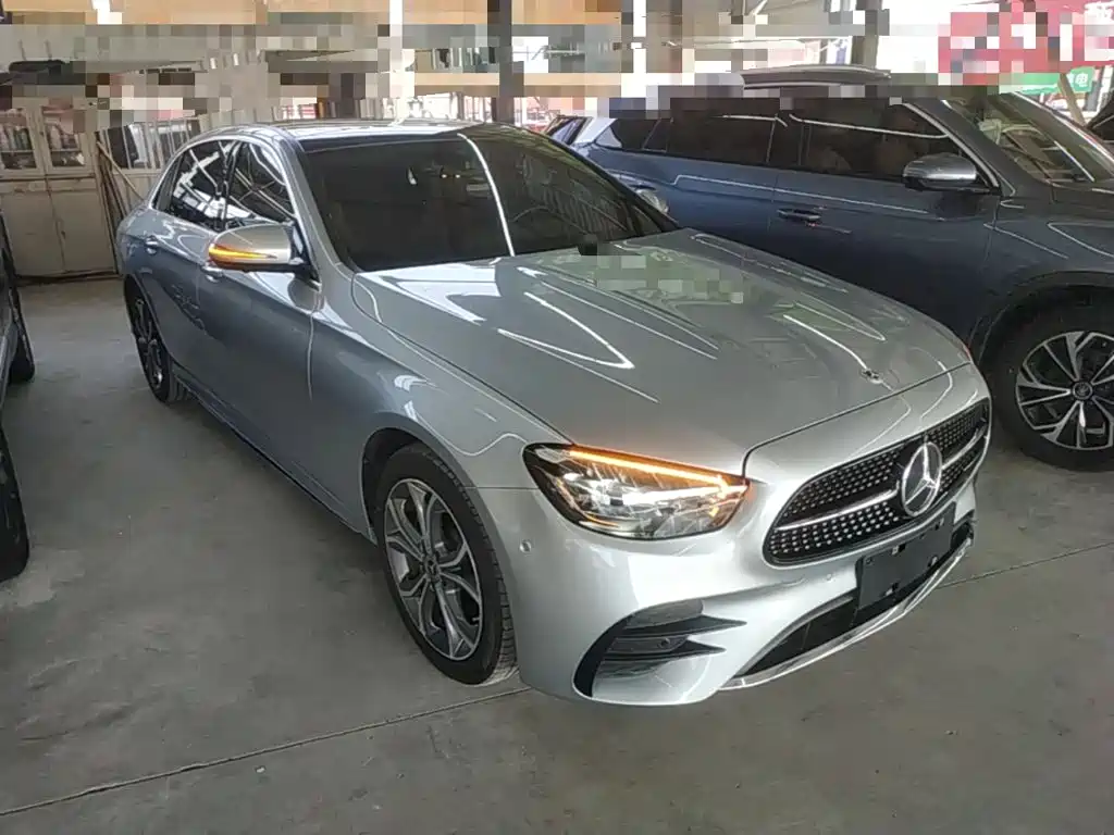 Mercedes-Benz E-Class — миниатюра 4