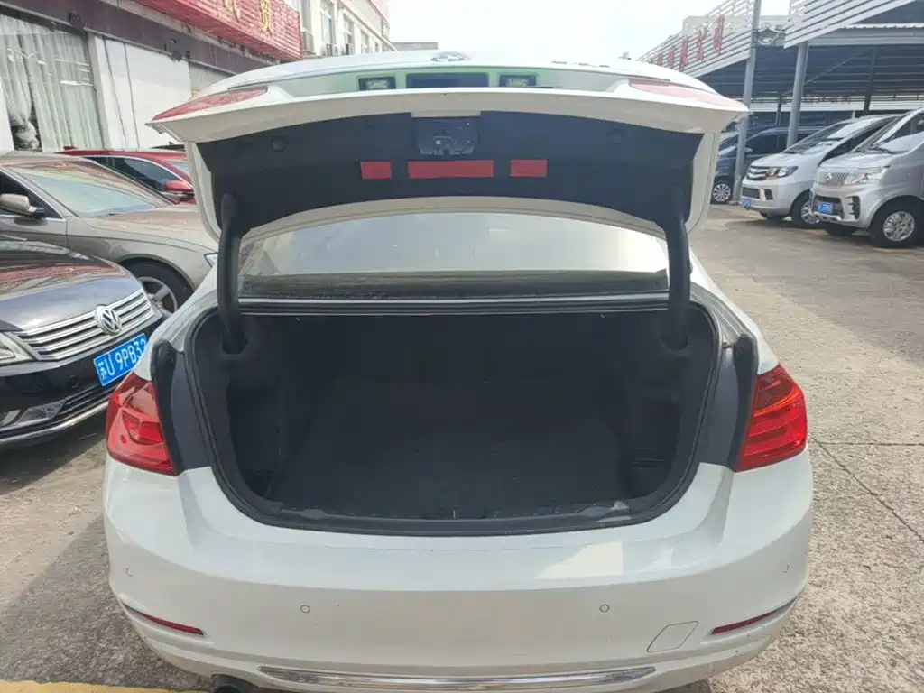 BMW 3 Series — миниатюра 19