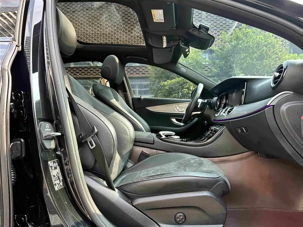 Mercedes-Benz E-Class — миниатюра 6