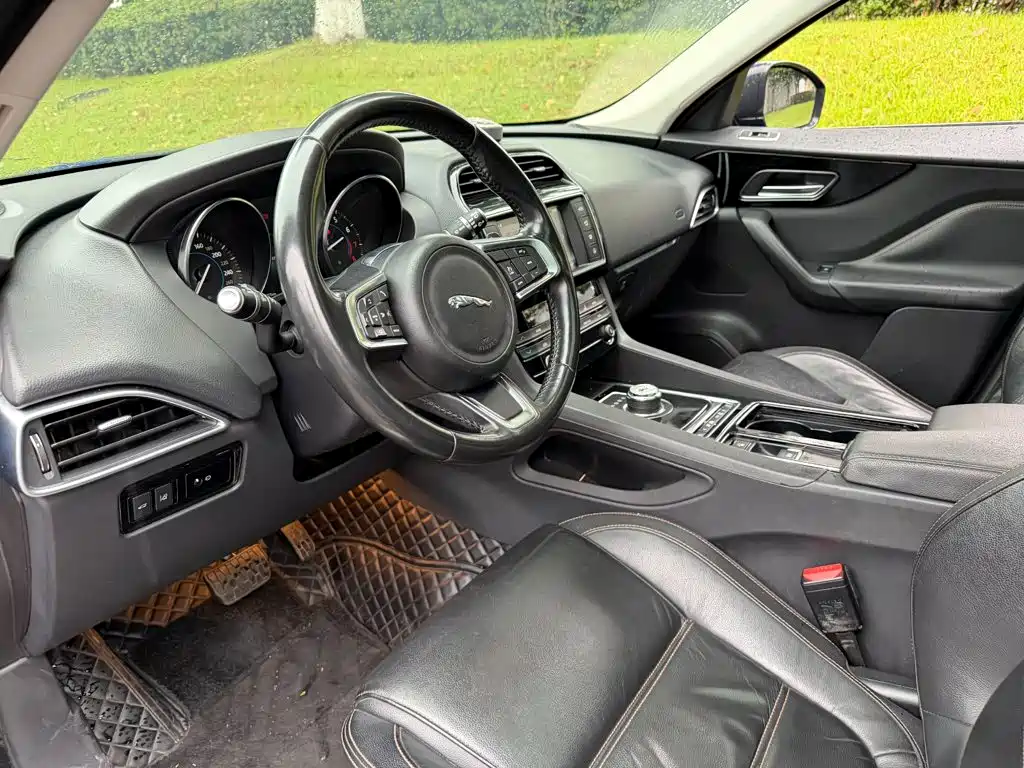 Jaguar F-PACE — миниатюра 7