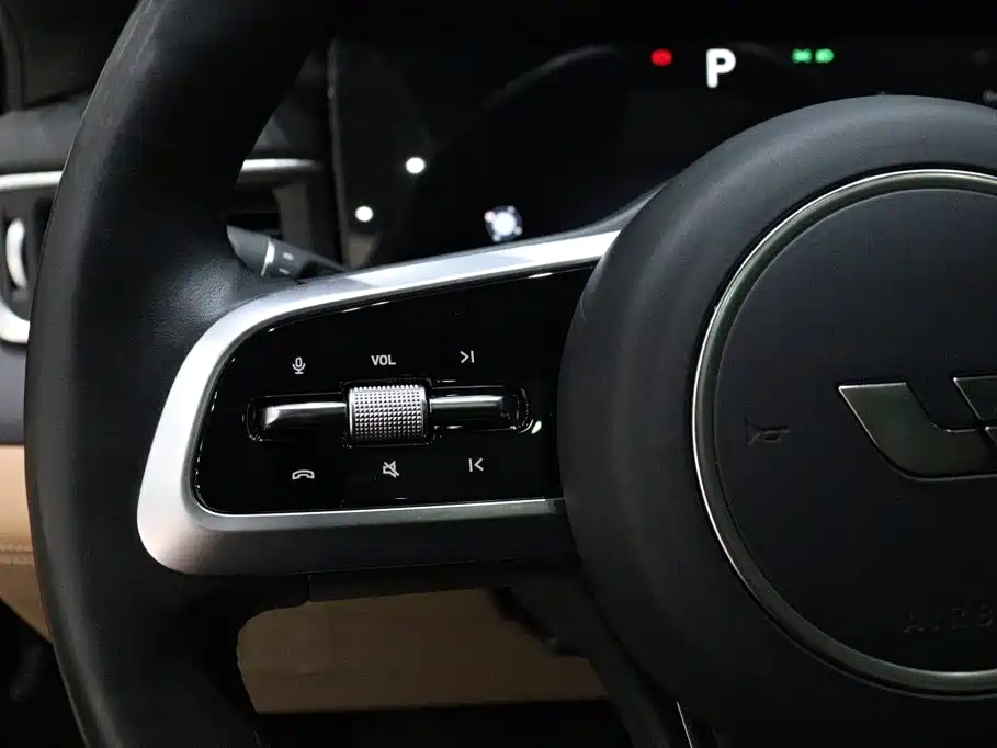 Li Auto Li ONE — миниатюра 19